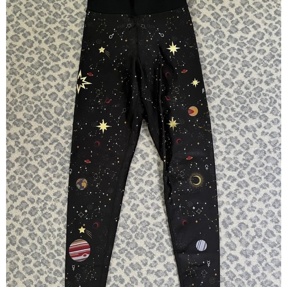 Ultracor 3 piece set, legging size XS, bra size small & jacket xsmall. - Picture 3 of 5